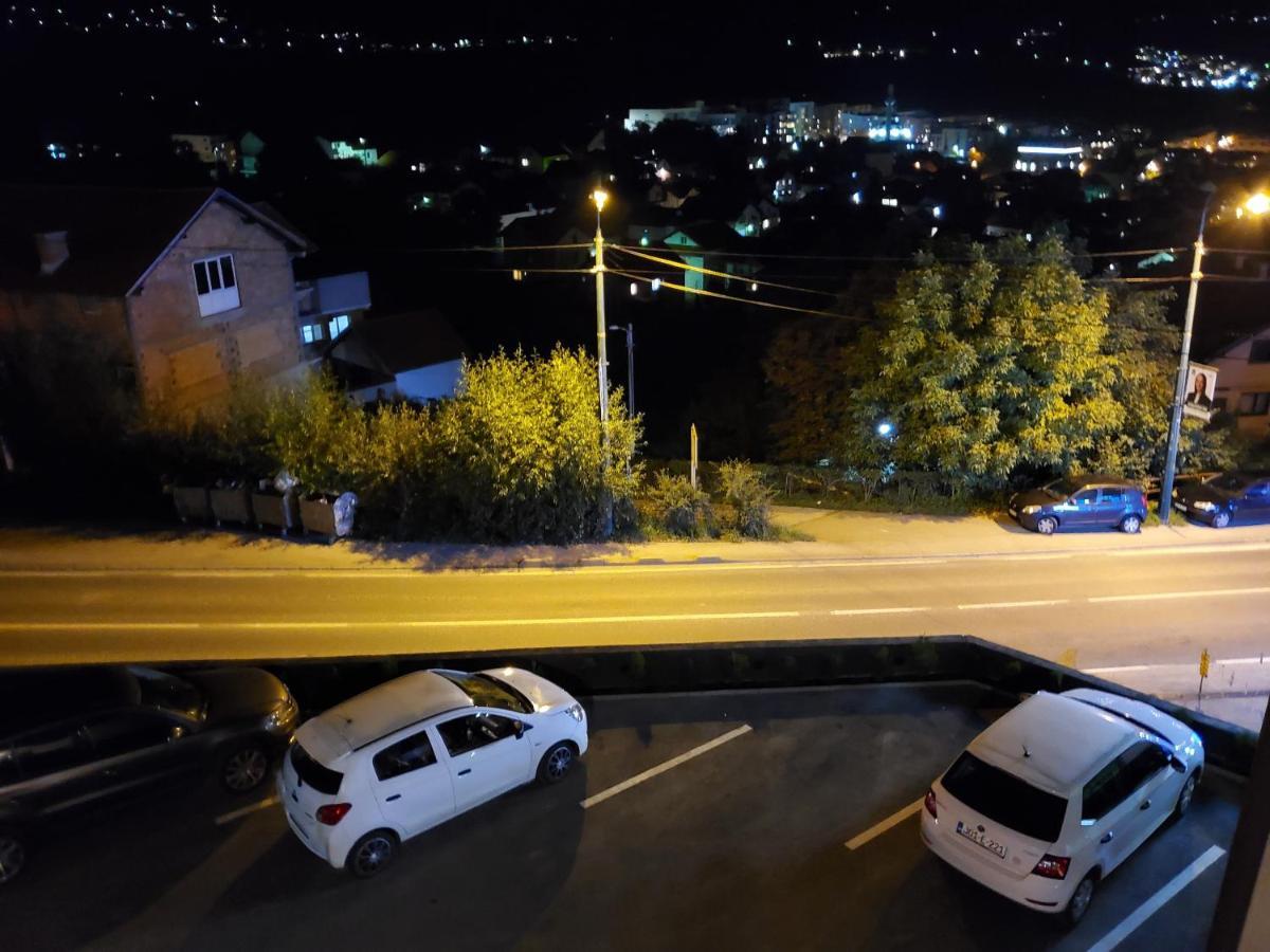 Sleep And Drive Cosy Apartment Sarajevo Ngoại thất bức ảnh