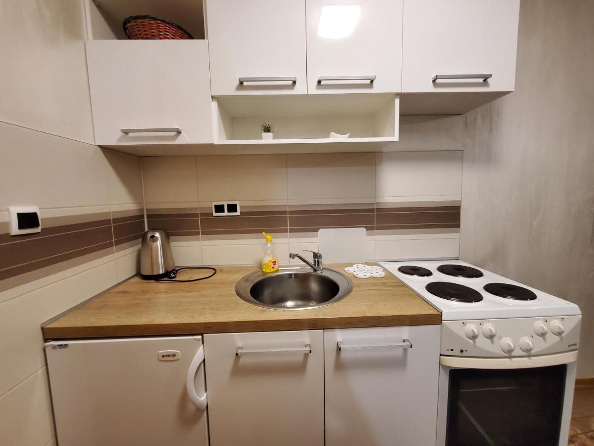 Sleep And Drive Cosy Apartment Sarajevo Ngoại thất bức ảnh