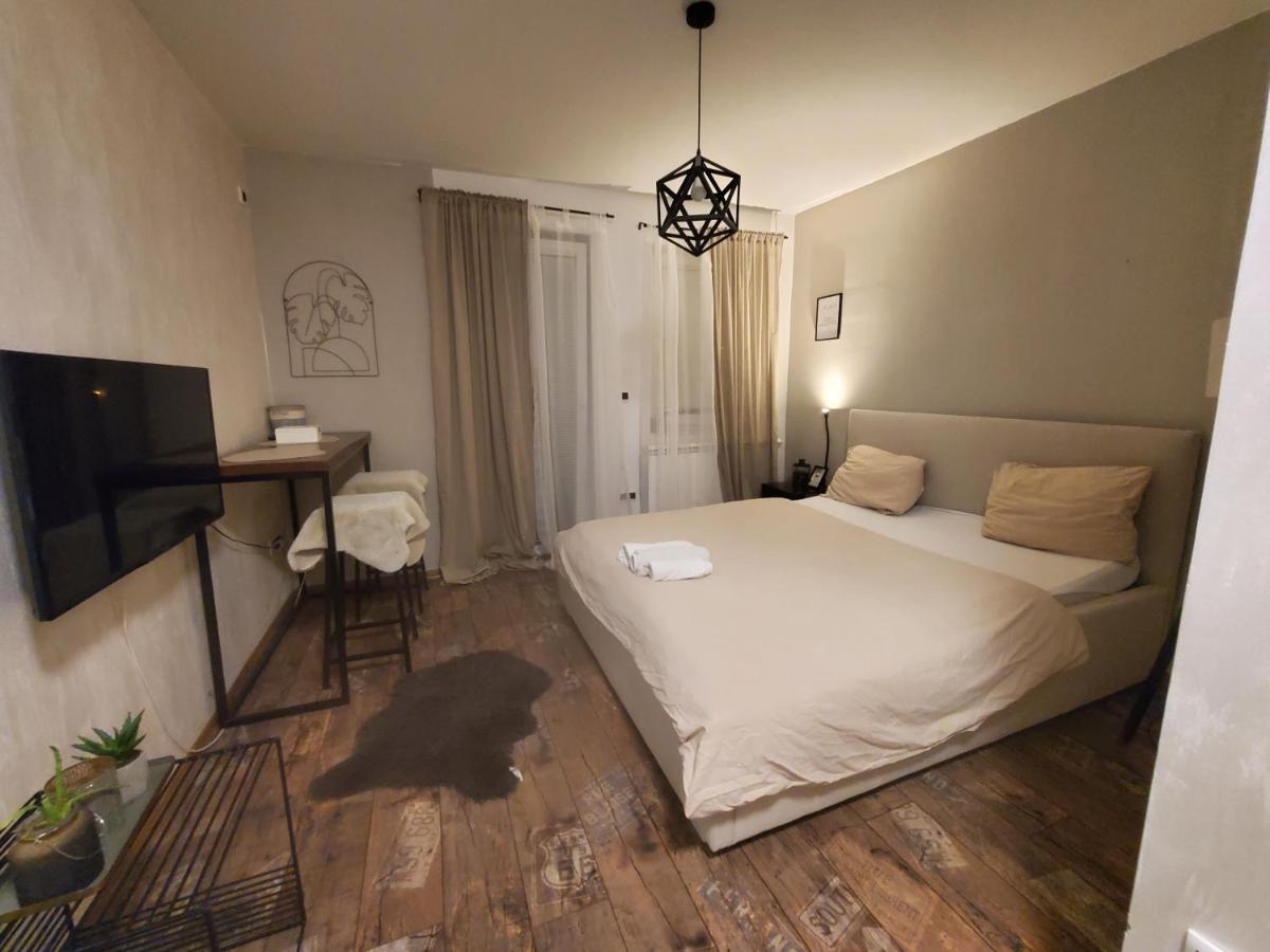 Sleep And Drive Cosy Apartment Sarajevo Ngoại thất bức ảnh