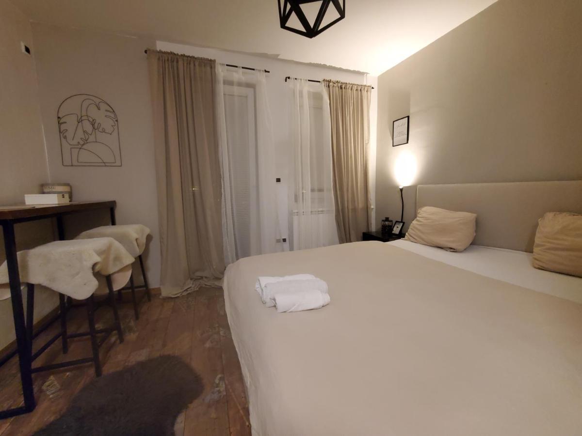 Sleep And Drive Cosy Apartment Sarajevo Ngoại thất bức ảnh